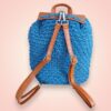 Détail de la anse du sac a dos au crochet fait main modèle Lily