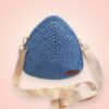 Sac bandoulière Aveline Bleu Horizon – Crochet’Aime Sac bandoulière au crochet fait main modèle Aveline Bleu Horizon, création artisanale unique